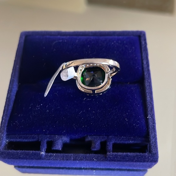 Sterling silver emerald stone ring - Picture 6 of 6